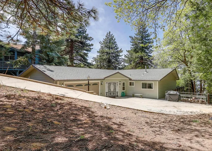 Gateway To Big Bear! High-Country Home W/ Deck