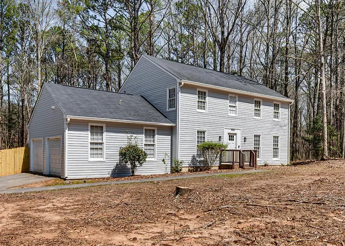 Centrally Located Fayetteville Home: Deck + Yard