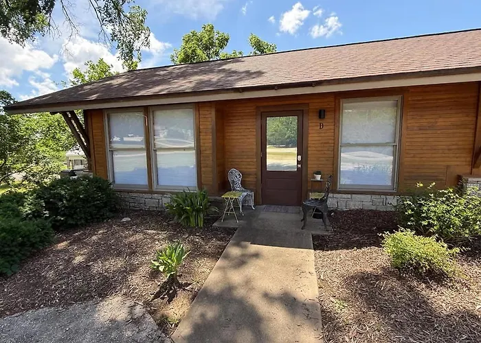 Awesome Lakehouse Unit At The Holiday Island Lodge