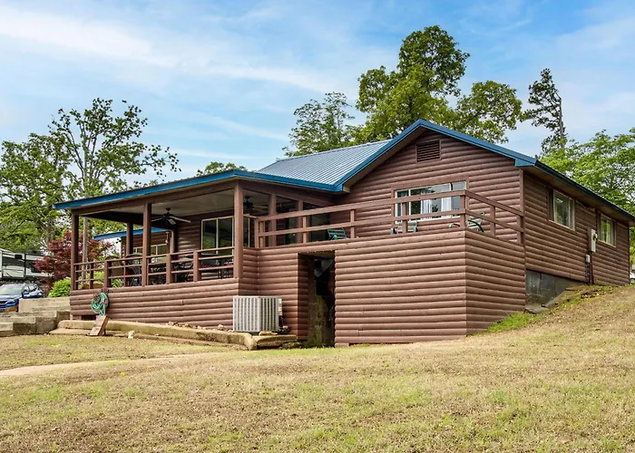 Boating & Fishing Basecamp! Lake Norfork Views