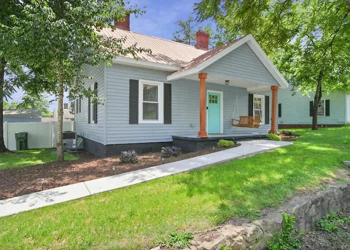 3Br Renovated Bungalow Fire Pit Near Catawba River