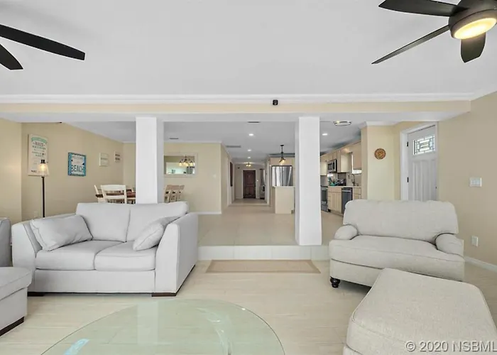 Oceanfront Villa In Daytona Beach Shores