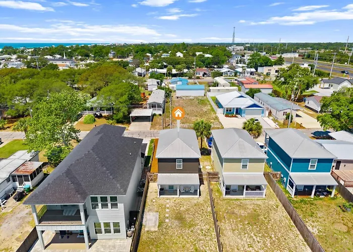 Entire Home: Quiet West End - Dazed By The Beach