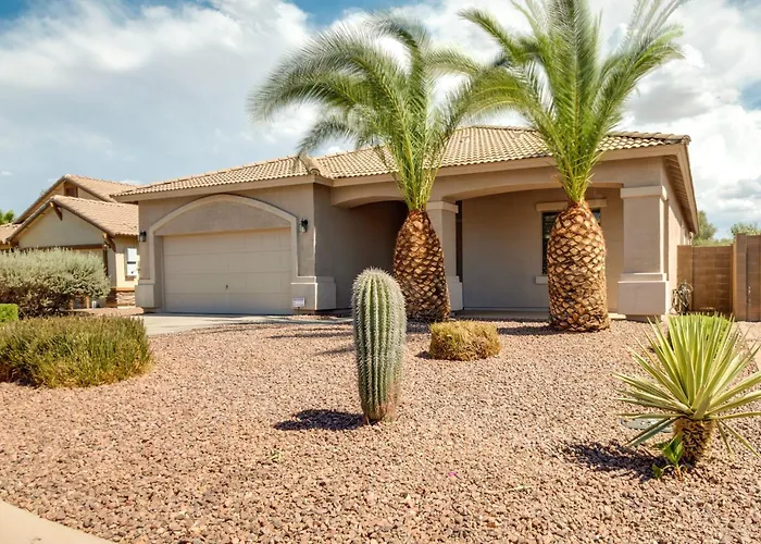 Golf, Gamble, Relax Poolside! Maricopa Desert Home