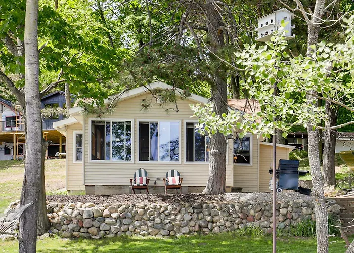 Boat, Fish, Relax! Crescent Lake Retreat W/ Dock