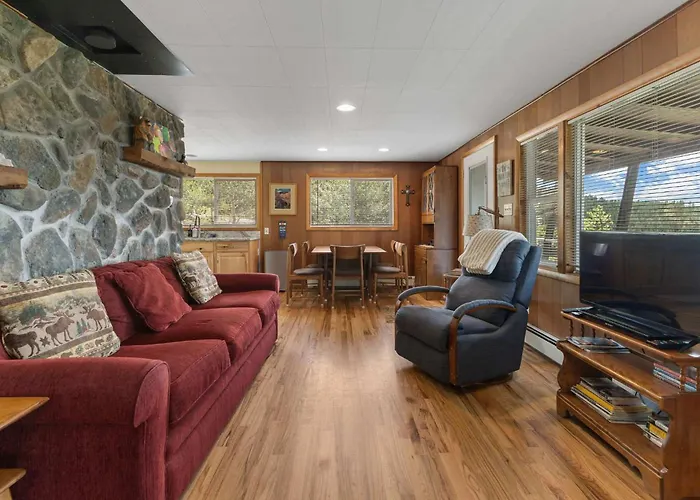 Wonder-View Lodge With Private Panoramic Mountain Views