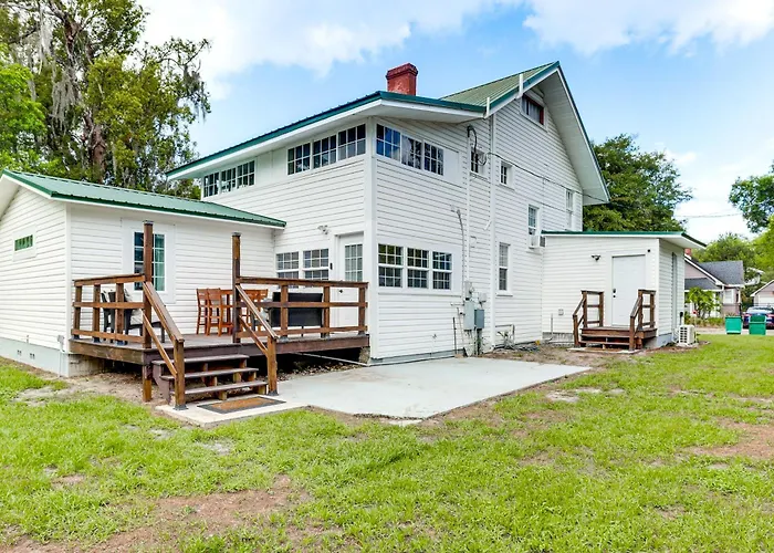 Walk To Stetson And Historic Downtown Deland!