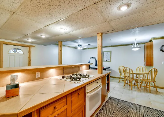 Classic Up North Cabin: Boat, Fish, Atv & Explore