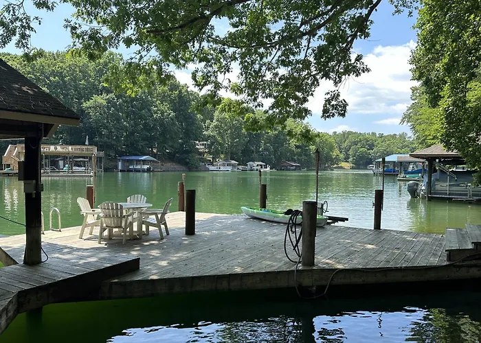 Humble Hideaway - Inviting Lakefront Home With Firepit, Balcony & W/D - Dog-Friendly