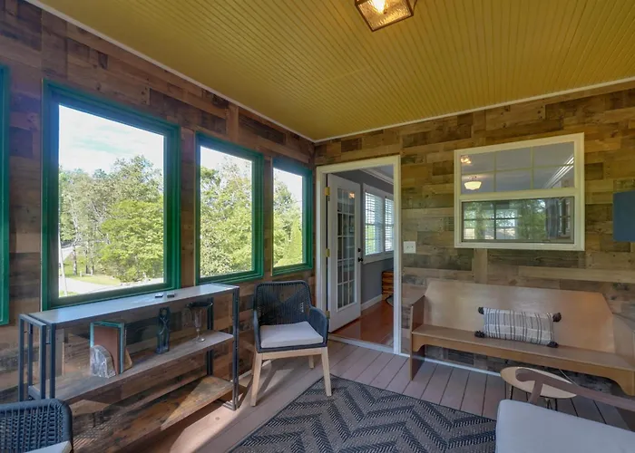 'Sunset Blue' Cabin Near Dale Hollow Lake