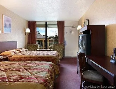 Howard Johnson Inn Roanoke Airport