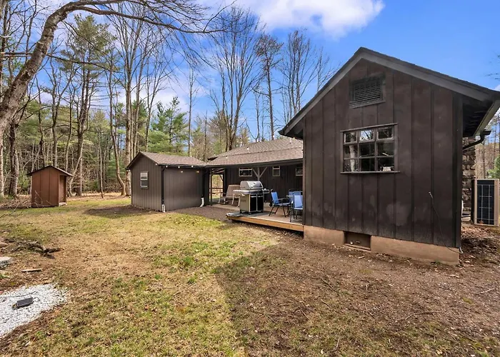 Beartop Lodge Rustic Cabin Hot Tub Fire Pit
