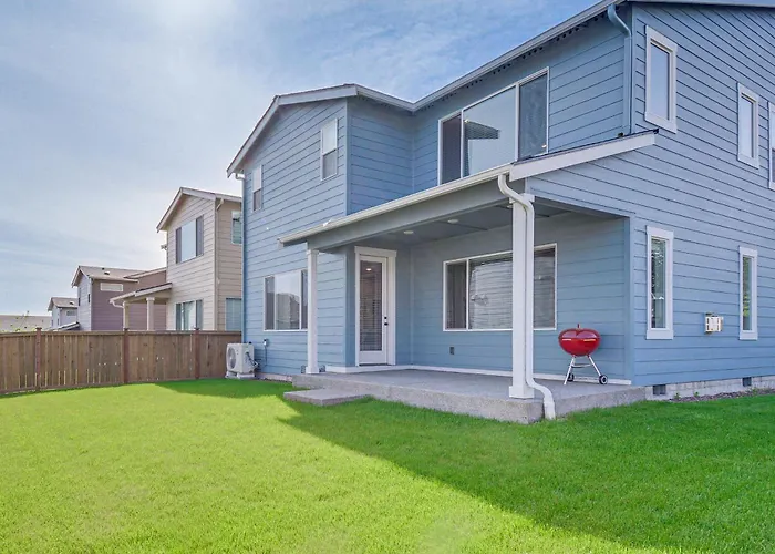 Fenced Yard & Grill! Family Haven In Port Orchard