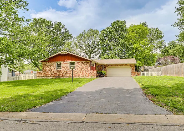 Fenced Yard & Patio! Shawnee Getaway 2 Mi To Dtwn