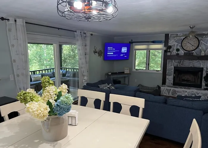 Just Breathe-Lakefront-Private Dock-3Br-Pets Yes