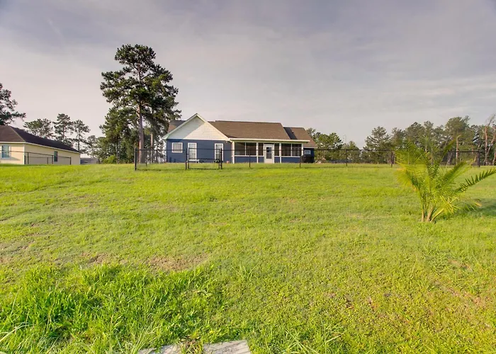 Peaceful Lake Escape W/ Dock In Coffee County