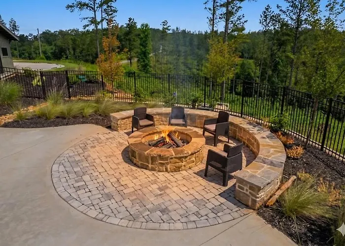 Whispering Pines - New, Pool, Hot Tub, Trails