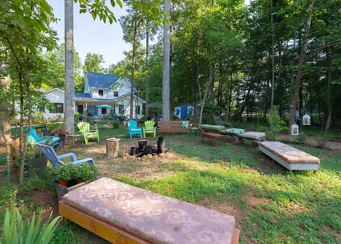 Serene Wooded Retreat W/ Patios In Charlottesville