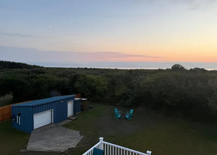 Oceanview Coastal Retreat With Hot Tub