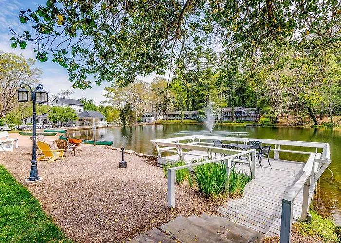 Lakeside Condo Dog-Friendly With Ac Large Porch Shared Amenities Beach Access Pool Tennis