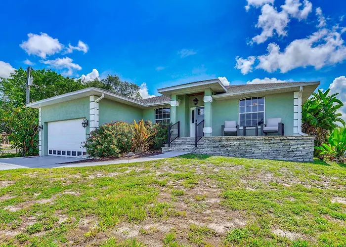 Group-Friendly Palmetto Oasis Near Beaches