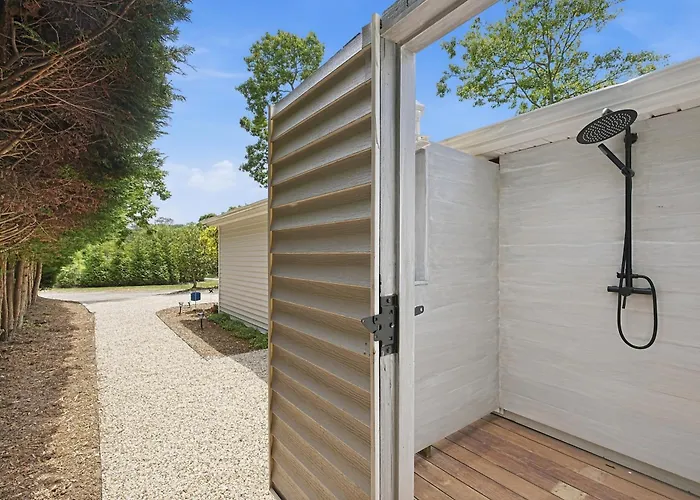Modern Hampton Bays Cottage Near Beaches & Town Cottage