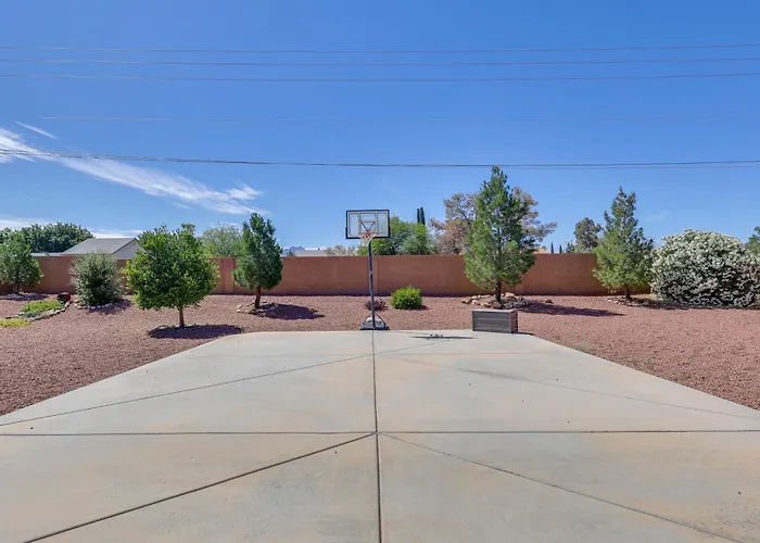 Kingman Mtn-View Home W/ Putting Green & Ping-Pong