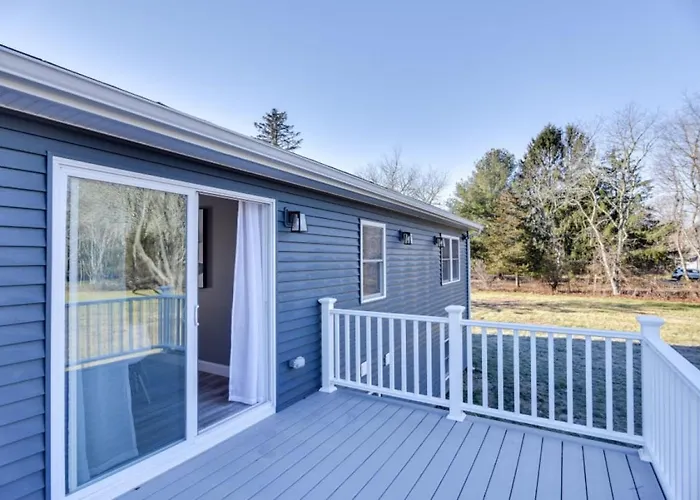 Pet-Friendly South Kingstown Home Near Beaches
