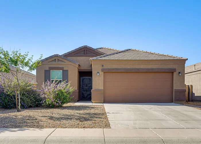 Fenced Yard + Outdoor Games: Buckeye Home!