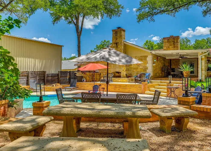 Luxe Hill Country Home W/ Resort-Style Pool!