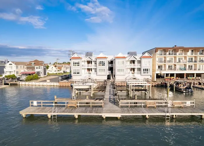 Sunset Escape Dock Dine & Sunset Views