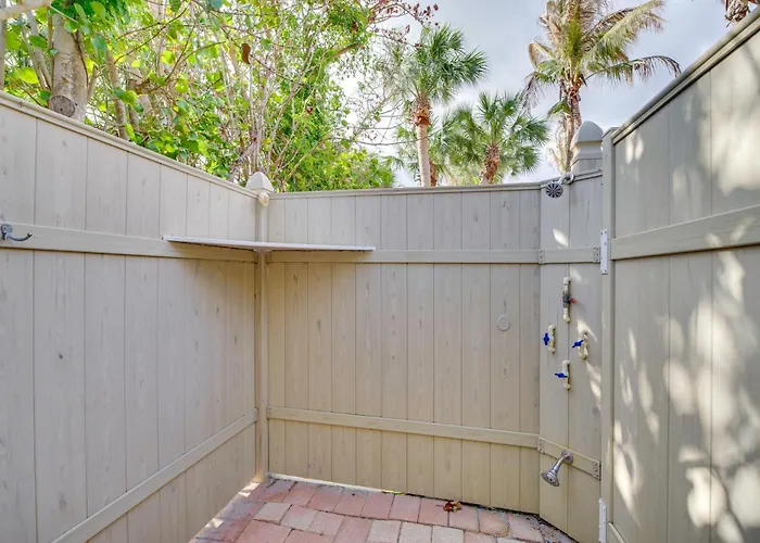 Endless Beach Days! Luxe Vero Beach Home W/ Pool