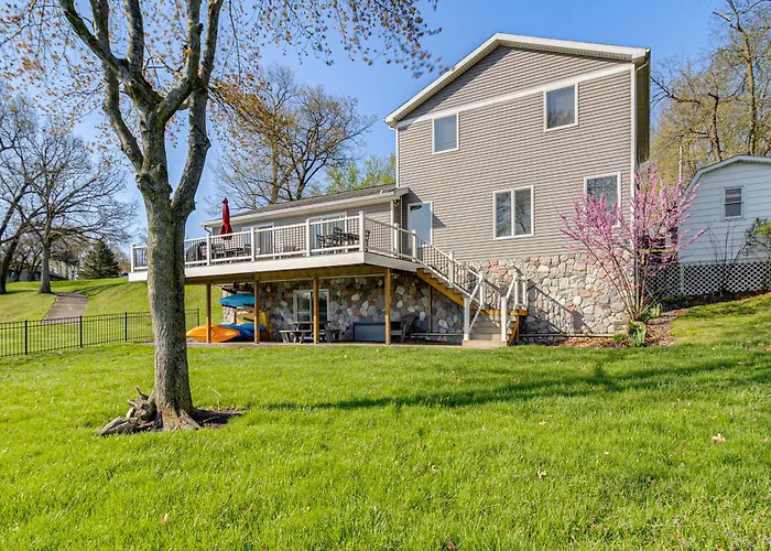 Private Dock & Large Deck! Jimmerson Lake Escape