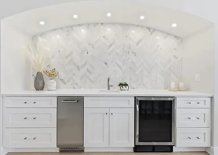 Pure Luxe Beach Block 5Br Mansion