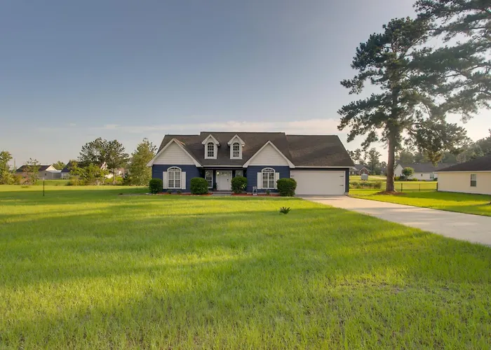 Peaceful Lake Escape W/ Dock In Coffee County