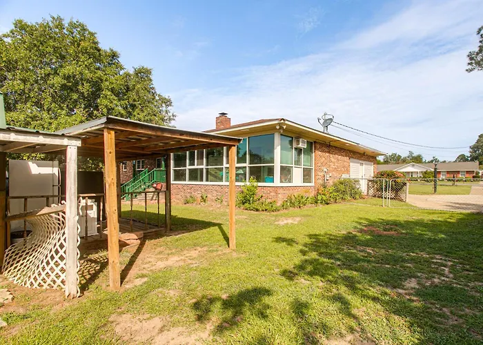 Great For Groups! Pet-Friendly Getaway In Vidalia