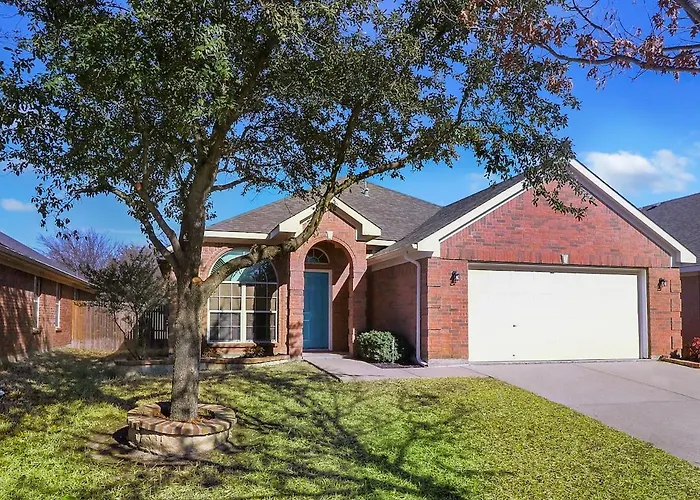 Staymansfield! Modern 3 Bedroom Home For Stay!