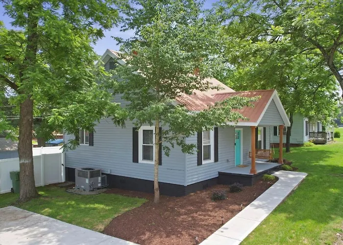 3Br Renovated Bungalow Fire Pit Near Catawba River