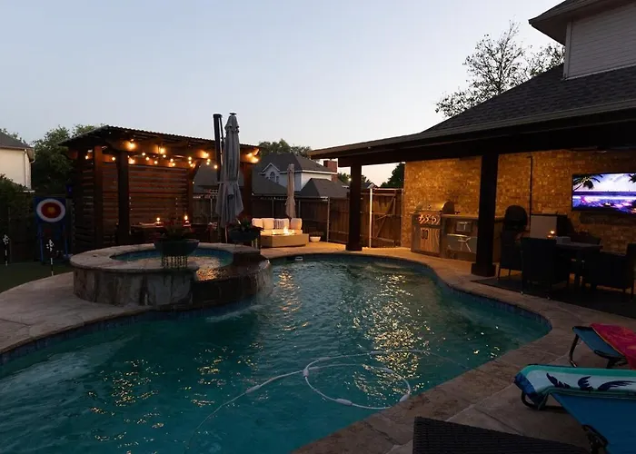 Stay At Golden Hour, Pool, Hot Tub, Sleeps 10 Or More