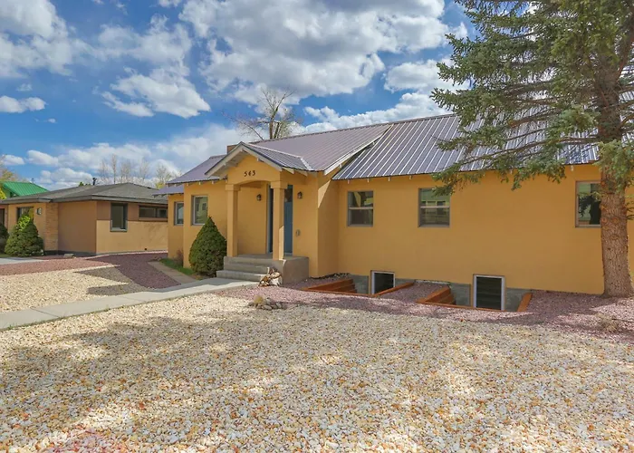 Sleeps 10 Walkable To Everything Pets Game Room