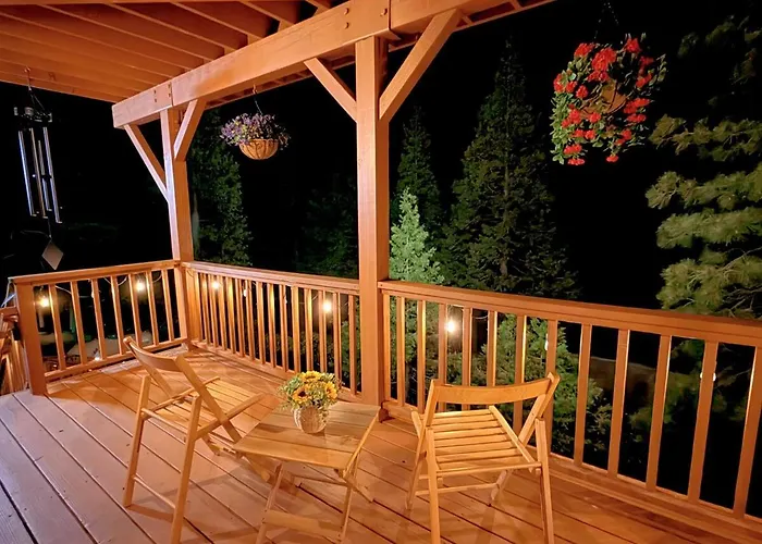 Sunny Cabin With Hot Tub Inside Yosemite National Park