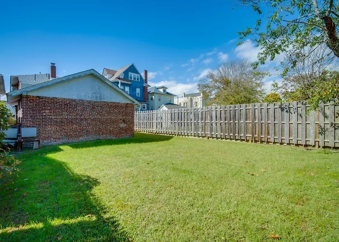 Ventnor City Getaway W/ Yard: 2 Blocks To Beach!