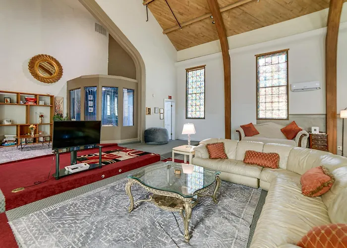 Walk To Clear Lake: 2-Unit Church Combo Stay!
