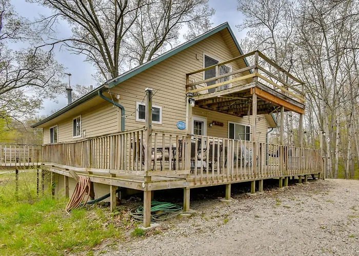 Classic Up North Cabin: Boat, Fish, Atv & Explore
