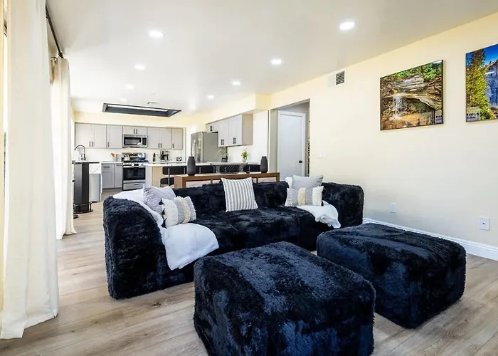 The Manor - Spacious 4Br Home In Moreno Valley