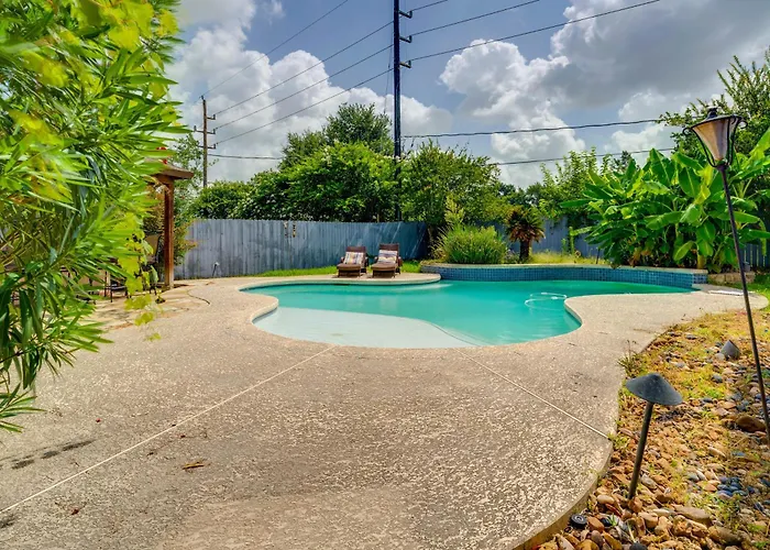 Pool & Shared Game Area! Home 7 Mi To Dtwn Tomball