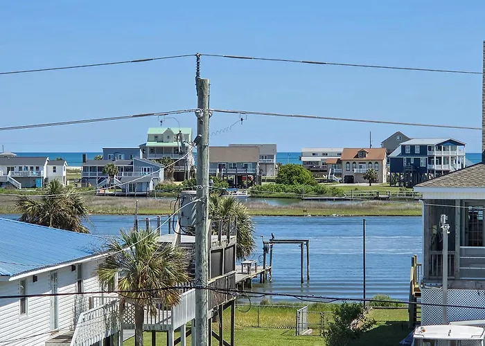 Coastal Views & Hot Tub! Sneads Ferry Getaway