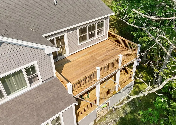 Gorgeous Oceanfront Home With Hot Tub, Modern Remodel, And Stunning Views