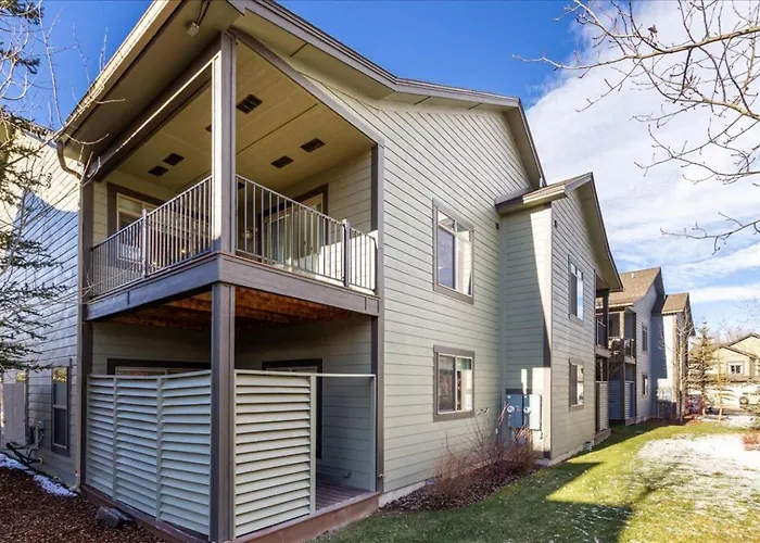 Teton Basecamp | Modern Townhome 30 Min To Jackson