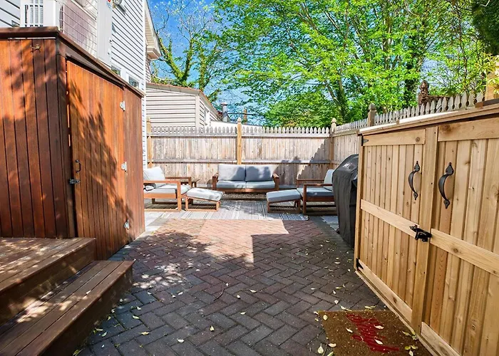 Lima Bean Cottage At 114 Yorke Avenue